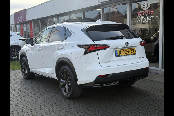 Lexus NX 300h AWD F Sport Line | Schuifdak, Trekhaak, Leer, Stoel + Stuurverwarming, Tripple LED, Adaptive cruise control, 1500KG Trekgew