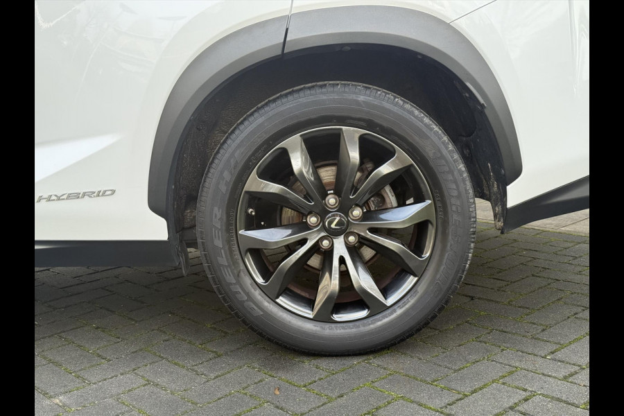 Lexus NX 300h AWD F Sport Line | Schuifdak, Trekhaak, Leer, Stoel + Stuurverwarming, Tripple LED, Adaptive cruise control, 1500KG Trekgew