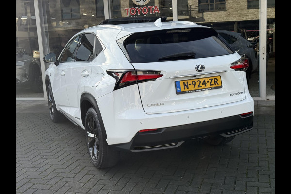 Lexus NX 300h AWD F Sport Line | Schuifdak, Trekhaak, Leer, Stoel + Stuurverwarming, Tripple LED, Adaptive cruise control, 1500KG Trekgew