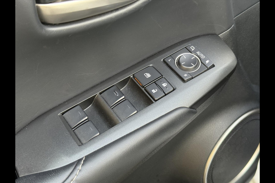 Lexus NX 300h AWD F Sport Line | Schuifdak, Trekhaak, Leer, Stoel + Stuurverwarming, Tripple LED, Adaptive cruise control, 1500KG Trekgew