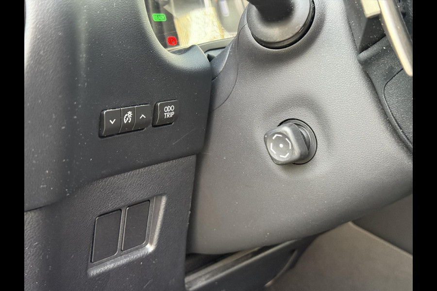 Lexus NX 300h AWD F Sport Line | Schuifdak, Trekhaak, Leer, Stoel + Stuurverwarming, Tripple LED, Adaptive cruise control, 1500KG Trekgew