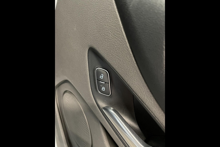 Ford Transit Custom 300 2.0 TDCI L1H1 Trend 130PK Airco Cruise Bluetooth Radio