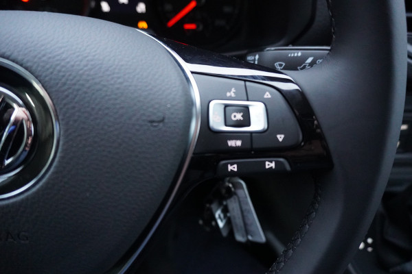 Volkswagen Crafter 35 2.0 TDI 177PK L3H3 Automaat nr. V120 | Climat | Navi | Cruise | Camera