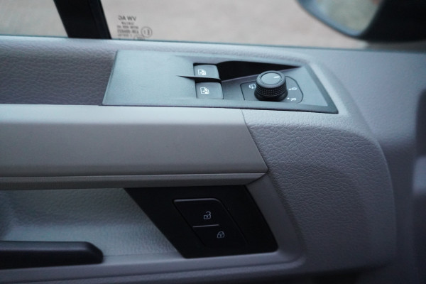 Volkswagen Crafter 35 2.0 TDI 177PK L3H3 Automaat nr. V120 | Climat | Navi | Cruise | Camera