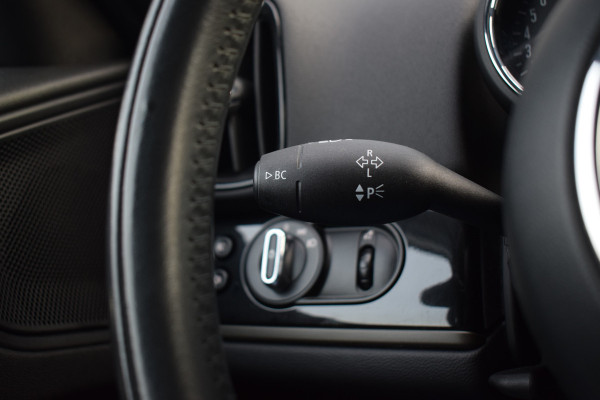 MINI Countryman 1.5 Cooper Chili | Apple CarPlay | Half Leer | Stoelverwarming