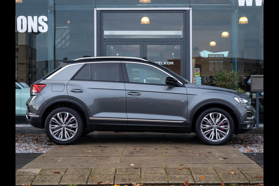 Volkswagen T-Roc 1.5 TSI Sport / Beats / Pano / Virtual / Stuur/stoel verwarming / CarPlay / Camera / LED / ACC / El. kofferbak