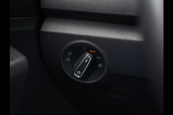 Volkswagen T-Roc 1.5 TSI Sport / Beats / Pano / Virtual / Stuur/stoel verwarming / CarPlay / Camera / LED / ACC / El. kofferbak