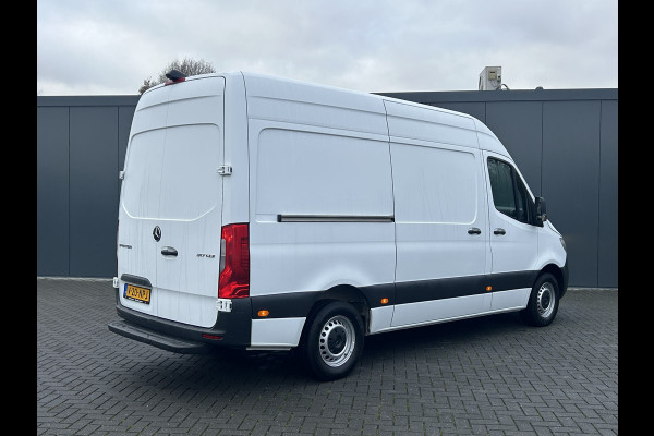Mercedes-Benz Sprinter 317 CDI 170 PK / L2H2 / 270 A DEUREN / AIRCO / CRUISE / APPLE CARPLAY / CAMERA / 3-ZITS
