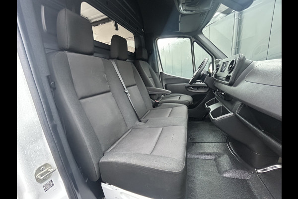 Mercedes-Benz Sprinter 317 CDI 170 PK / L2H2 / 270 A DEUREN / AIRCO / CRUISE / APPLE CARPLAY / CAMERA / 3-ZITS