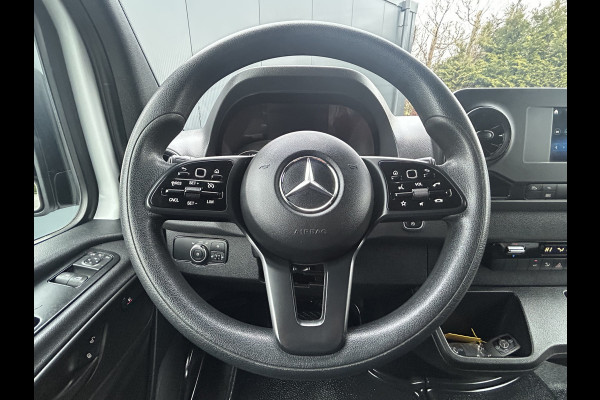 Mercedes-Benz Sprinter 317 CDI 170 PK / L2H2 / 270 A DEUREN / AIRCO / CRUISE / APPLE CARPLAY / CAMERA / 3-ZITS