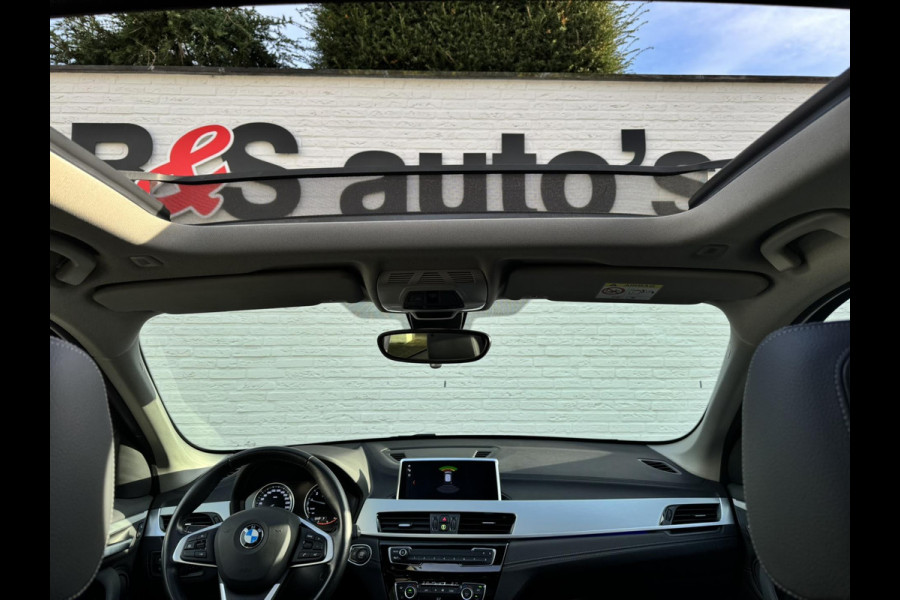 BMW X1 SDrive18i High Executive Cruise Climate control Leer+memory Sfeerverlichting Navigatie Full LED Parkeersensoren