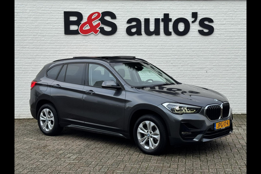 BMW X1 SDrive18i High Executive Cruise Climate control Leer+memory Sfeerverlichting Navigatie Full LED Parkeersensoren