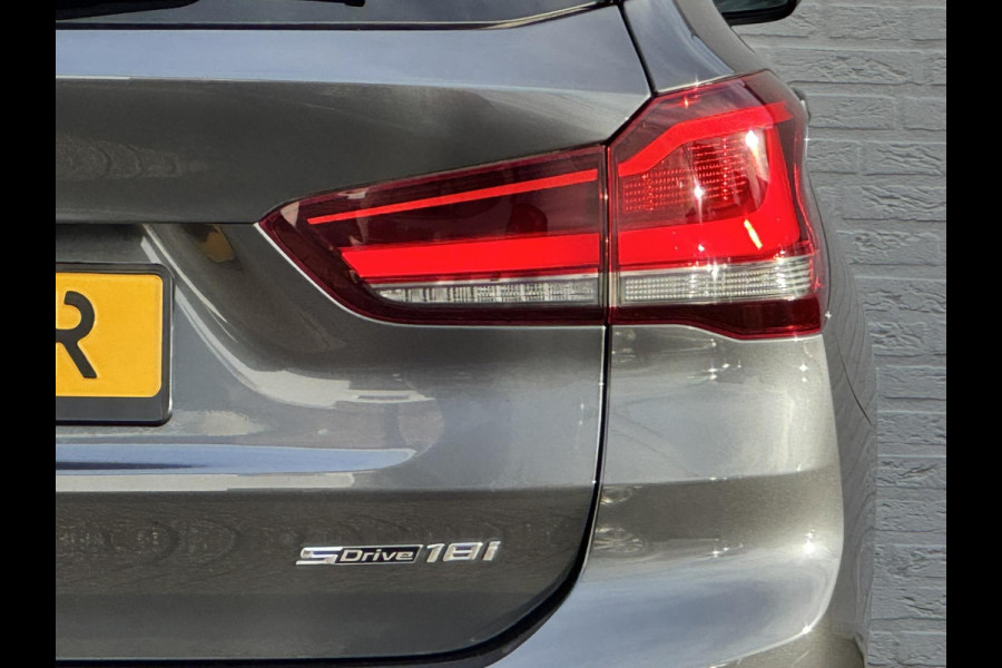 BMW X1 SDrive18i High Executive Cruise Climate control Leer+memory Sfeerverlichting Navigatie Full LED Parkeersensoren