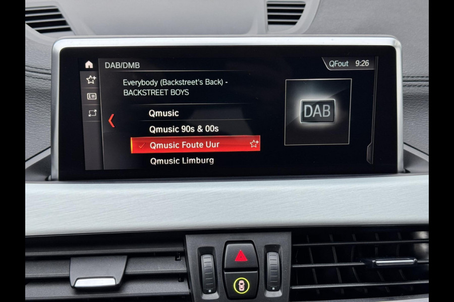 BMW X1 SDrive18i High Executive Cruise Climate control Leer+memory Sfeerverlichting Navigatie Full LED Parkeersensoren