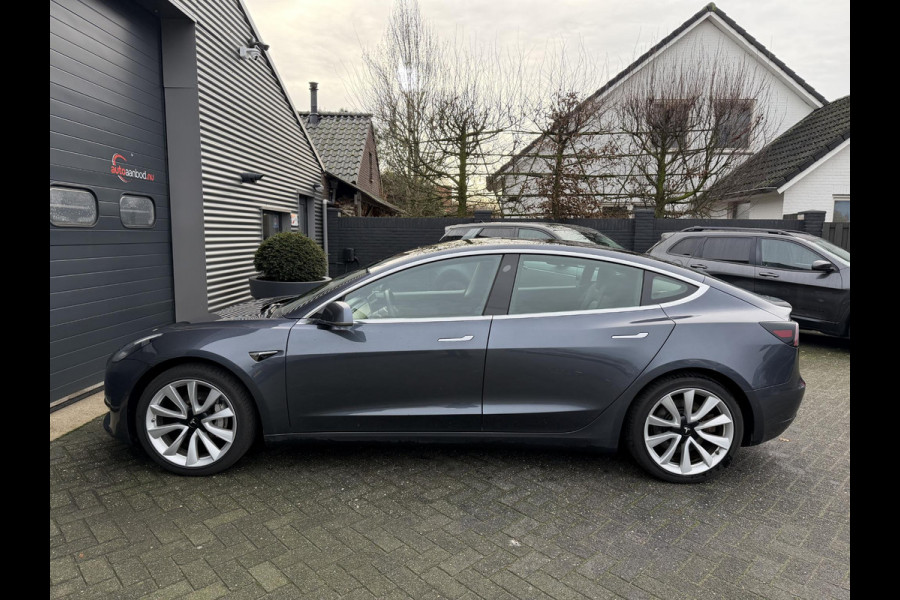 Tesla Model 3 Long Range AWD 75 kWh | Autopilot | Panoramadak | Camera | Lederen Bekleding | 19 Inch Lichtmetalen Velgen |