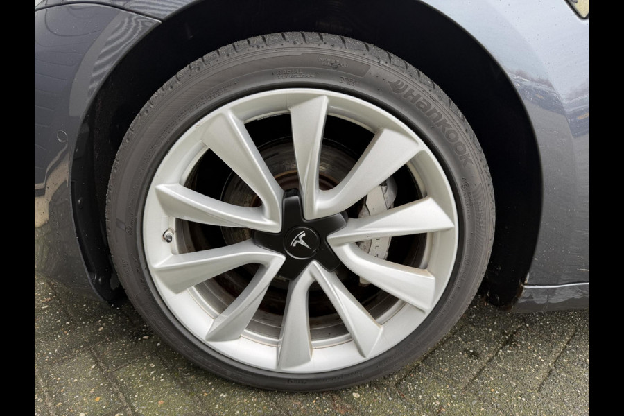 Tesla Model 3 Long Range AWD 75 kWh | Autopilot | Panoramadak | Camera | Lederen Bekleding | 19 Inch Lichtmetalen Velgen |