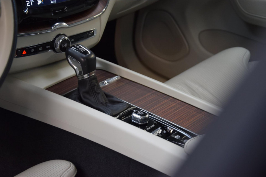 Volvo XC60 2.0 T5 AWD Inscription Panoramadak|B&O|ACC|1e Eig.|Lane-Assist|Org.NL|Dealer Onderhouden