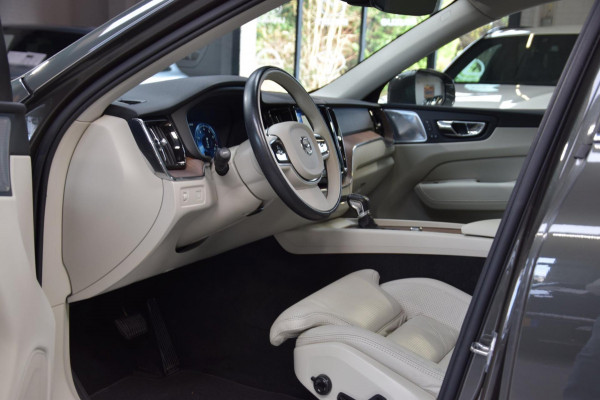 Volvo XC60 2.0 T5 AWD Inscription Panoramadak|B&O|ACC|1e Eig.|Lane-Assist|Org.NL|Dealer Onderhouden