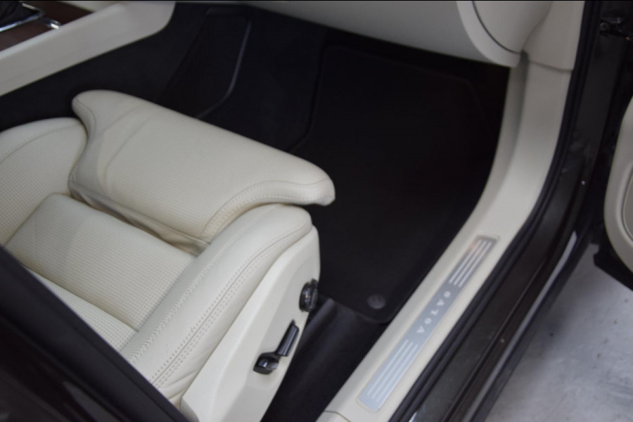 Volvo XC60 2.0 T5 AWD Inscription Panoramadak|B&O|ACC|1e Eig.|Lane-Assist|Org.NL|Dealer Onderhouden