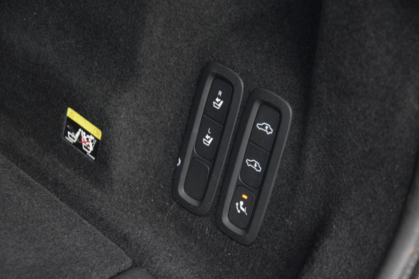 Volvo XC60 2.0 T5 AWD Inscription Panoramadak|B&O|ACC|1e Eig.|Lane-Assist|Org.NL|Dealer Onderhouden