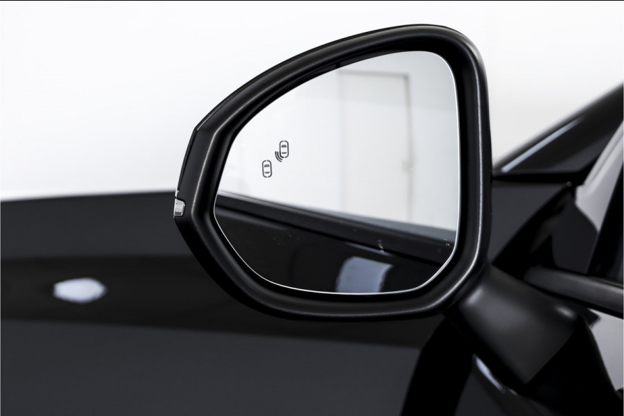 Lynk & Co 01 1.5 PHEV 261PK MY23 | Black pakket |  Donkere hemel | 360 Camera | 7.4 kWh Boordlader | S/K-panodak | Adapt. Cruise | Memory | Elek. klep | LM 20" | 8551