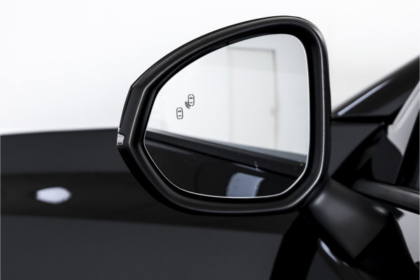 Lynk & Co 01 1.5 PHEV 261PK MY23 | Black pakket |  Donkere hemel | 360 Camera | 7.4 kWh Boordlader | S/K-panodak | Adapt. Cruise | Memory | Elek. klep | LM 20" | 8551