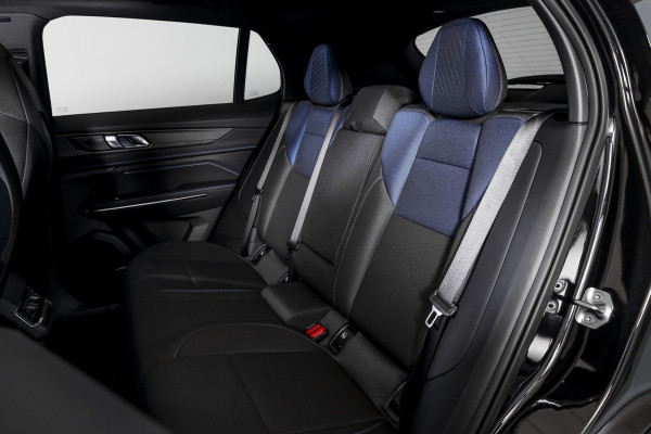 Lynk & Co 01 1.5 PHEV 261PK MY23 | Black pakket |  Donkere hemel | 360 Camera | 7.4 kWh Boordlader | S/K-panodak | Adapt. Cruise | Memory | Elek. klep | LM 20" | 8551