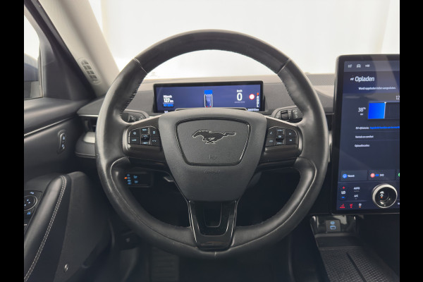 Ford Mustang Mach-E RWD 75 kWh [3-Fase ] {SOH-90%} (INCL-BTW) Aut.*LUXURY-LEATHER | FULL-LED | DAB | DIGI-COCKPIT | KEYLESS | NAVI-FULLMAP | CARPLAY | HEATED-COMFORTSEATS | CAMERA | ADAPTIVE-CRUISE | 18'' ALU*