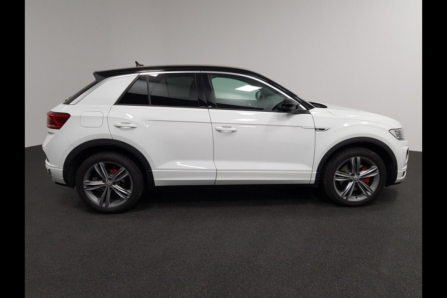 Volkswagen T-Roc 1.5 TSI Sport R-Line | Navigatie | Virtual Cockpit | Climate Control | DAB | Electrische Achterklep | 18"LMV | Stoelverwarming