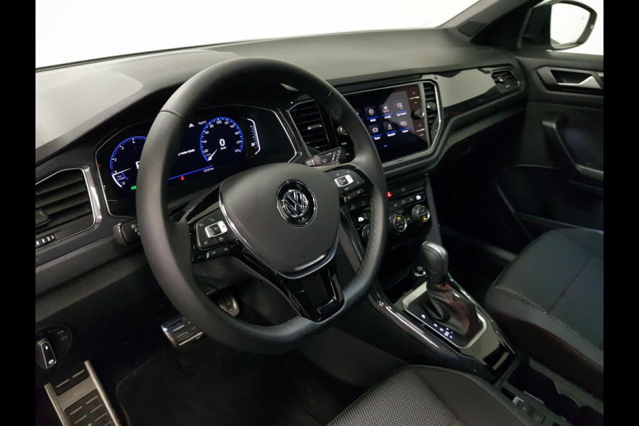Volkswagen T-Roc 1.5 TSI Sport R-Line | Navigatie | Virtual Cockpit | Climate Control | DAB | Electrische Achterklep | 18"LMV | Stoelverwarming