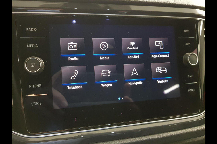 Volkswagen T-Roc 1.5 TSI Sport R-Line | Navigatie | Virtual Cockpit | Climate Control | DAB | Electrische Achterklep | 18"LMV | Stoelverwarming