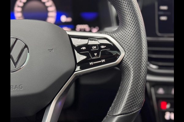 Volkswagen T-Roc 1.5 TSI R-Line Pano/IQ.Light/Keyless/Camera