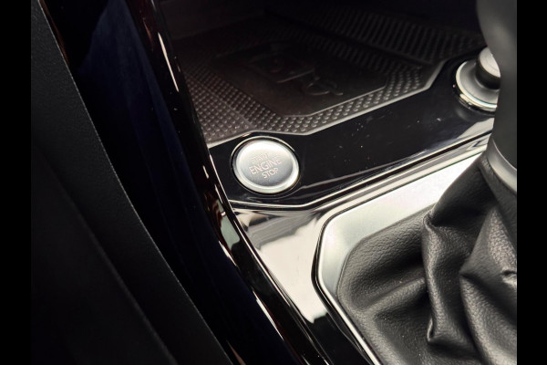 Volkswagen T-Roc 1.5 TSI R-Line Pano/IQ.Light/Keyless/Camera