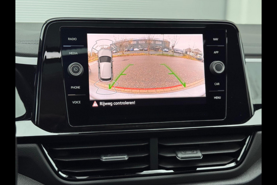 Volkswagen T-Roc 1.5 TSI R-Line Pano/IQ.Light/Keyless/Camera