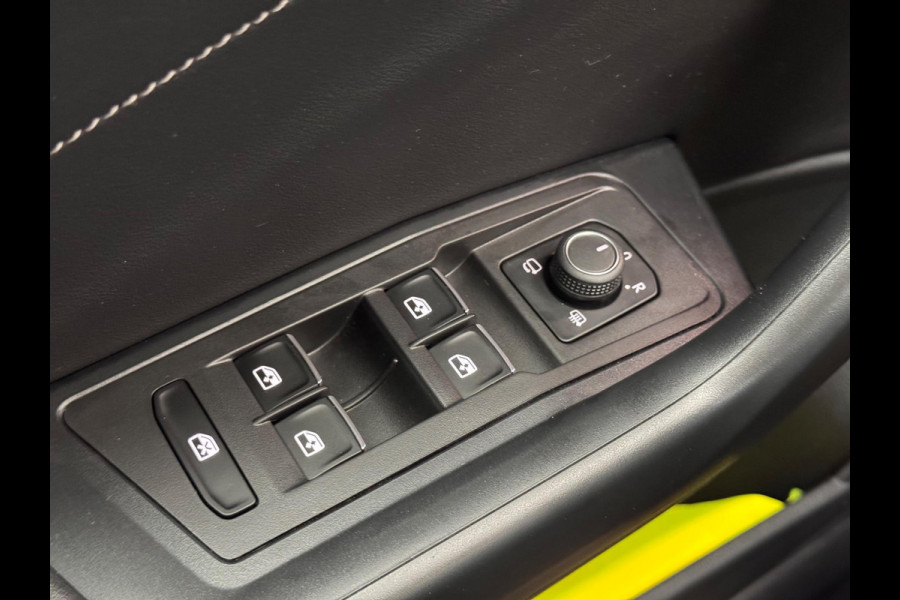 Volkswagen T-Roc 1.5 TSI R-Line Pano/IQ.Light/Keyless/Camera