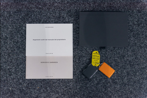 Volvo XC60 T6 Aut. LongRange Ultimate Bright ACC Leder Parkeercamera 350pk