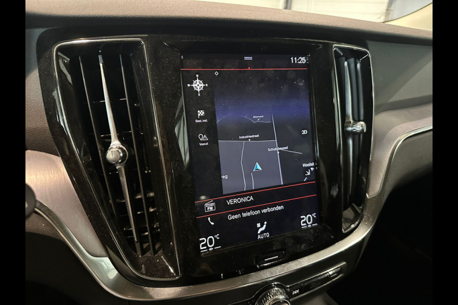 Volvo V60 D3 Aut. Momentum Parkeercamera Navigatie 150pk