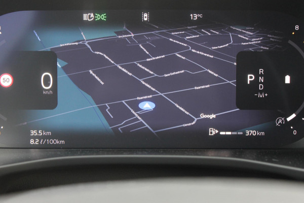 Volvo XC40 B4 211PK Automaat Plus Dark "Black uitgevoerd" / Google infotainment / Harman Kardon audio / Getinte ramen van de B-Stijl / Stoel en stuurwielverwarming