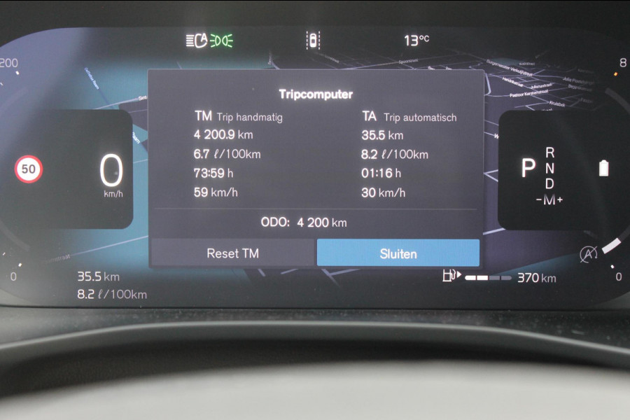 Volvo XC40 B4 211PK Automaat Plus Dark "Black uitgevoerd" / Google infotainment / Harman Kardon audio / Getinte ramen van de B-Stijl / Stoel en stuurwielverwarming