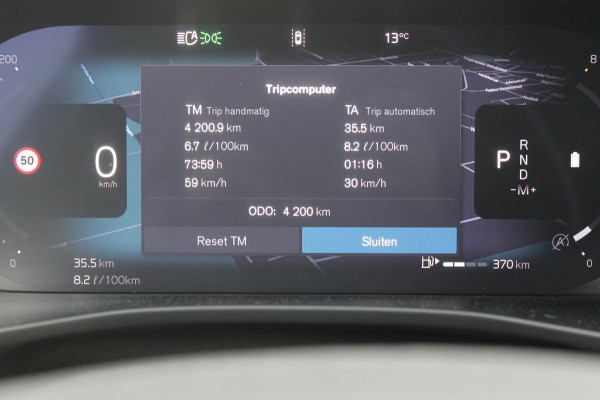 Volvo XC40 B4 211PK Automaat Plus Dark "Black uitgevoerd" / Google infotainment / Harman Kardon audio / Getinte ramen van de B-Stijl / Stoel en stuurwielverwarming