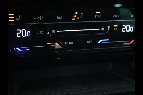 Volkswagen Passat 1.5 TSI R-Line | Panoramadak | Trekhaak | Matrix LED | Stoelverwarming | Adaptive cruise | Leder/Alcantara | Camera | Carplay | Keyless | Climate control | Parkeerhulp