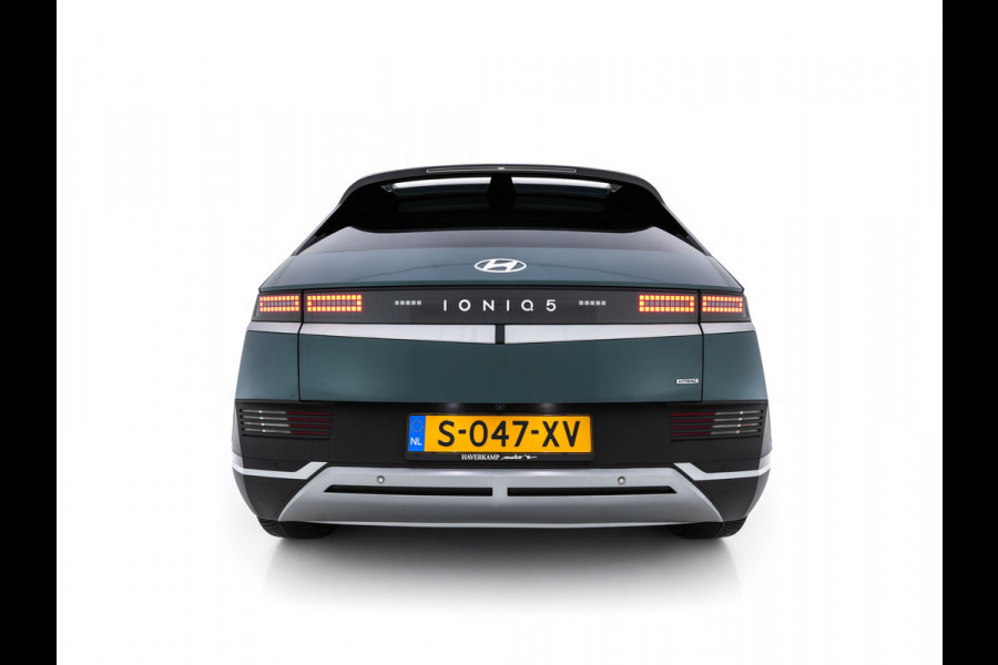 Hyundai IONIQ 5 Connect+ AWD 77.4 kWh [3-FASE] (INCL. BTW) AUT.* HEATPUMP | BOSE-AUDIO | FULL-LED | DIGI-COCKPIT | AMBIENT-LIGHT | DAB | SHIFT-PADELS | HEAT UP | NAVI-FULLMAP | KEYLESS | CAMERA | HEATED-COMFORTSEATS | ...*