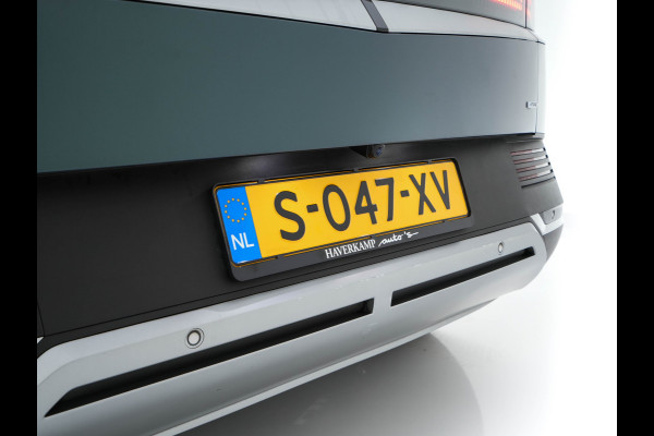 Hyundai IONIQ 5 Connect+ AWD 77.4 kWh [3-FASE] (INCL. BTW) AUT.* HEATPUMP | BOSE-AUDIO | FULL-LED | DIGI-COCKPIT | AMBIENT-LIGHT | DAB | SHIFT-PADELS | HEAT UP | NAVI-FULLMAP | KEYLESS | CAMERA | HEATED-COMFORTSEATS | ...*