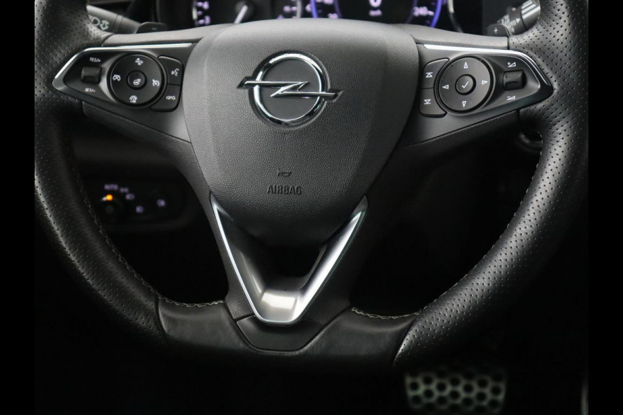 Opel Insignia 1.6 Turbo Executive | OPC Line | Panoramadak | Leder | Trekhaak | Stoelverwarming | Camera | Carplay | Matrix LED | Stuurverwarming | Navigatie | Dodehoek detectie | Climate control