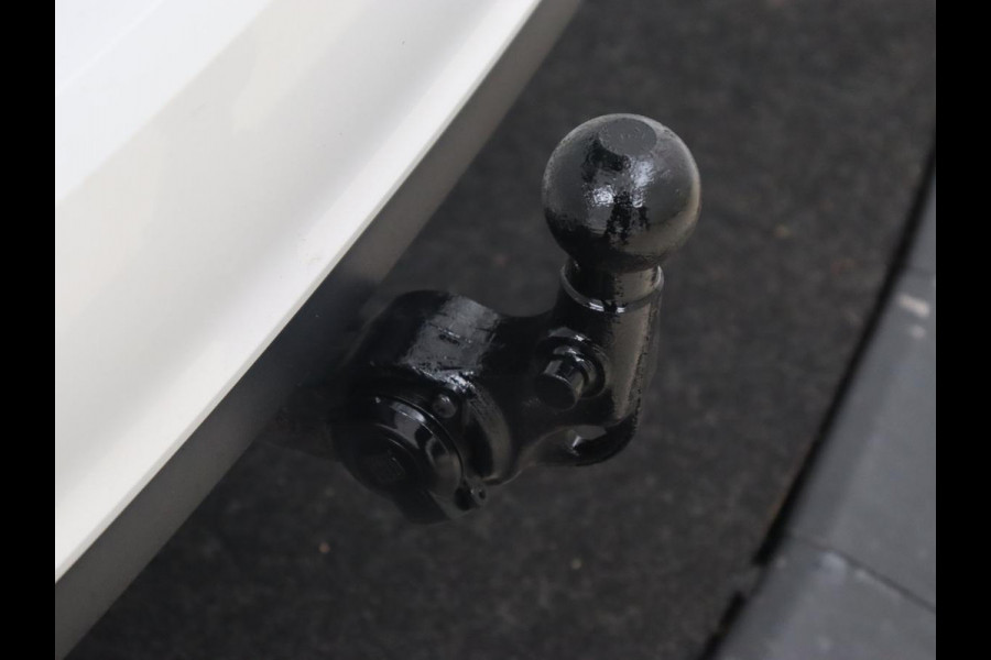 Opel Insignia 1.6 Turbo Executive | OPC Line | Panoramadak | Leder | Trekhaak | Stoelverwarming | Camera | Carplay | Matrix LED | Stuurverwarming | Navigatie | Dodehoek detectie | Climate control