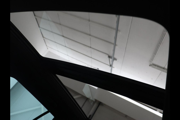 Opel Insignia 1.6 Turbo Executive | OPC Line | Panoramadak | Leder | Trekhaak | Stoelverwarming | Camera | Carplay | Matrix LED | Stuurverwarming | Navigatie | Dodehoek detectie | Climate control