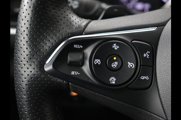 Opel Insignia 1.6 Turbo Executive | OPC Line | Panoramadak | Leder | Trekhaak | Stoelverwarming | Camera | Carplay | Matrix LED | Stuurverwarming | Navigatie | Dodehoek detectie | Climate control