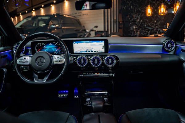 Mercedes-Benz A-Klasse A250 AMG LINE|PANO|AUT|SFEER