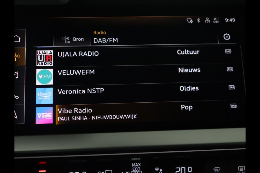 Audi A3 35 TFSI S edition | Stoelverwarming | Carplay | Navigatie | Half leder | Sportstoelen | Full LED | Audi Sound | Virtual Cockpit | Climate control | Parkeerhulp | DAB | Bluetooth | S Line