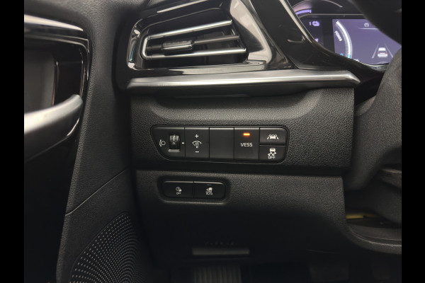 Kia e-Niro DynamicLine 64 kWh {SOH- 100%} (INCL. BTW) AUT.* HEATPUMP | LEATHER | FULL-LED | NAVI-FULLMAP | ADAPTIVE-CRUISE | CAMERA | KEYLESS | AMBIENT-LIGHT | 17'' ALU.